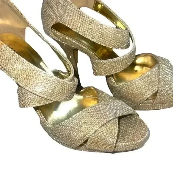 GOLD STRAPPY GLITTER HIGH HEELED SANDALS - Picture 3 of 11